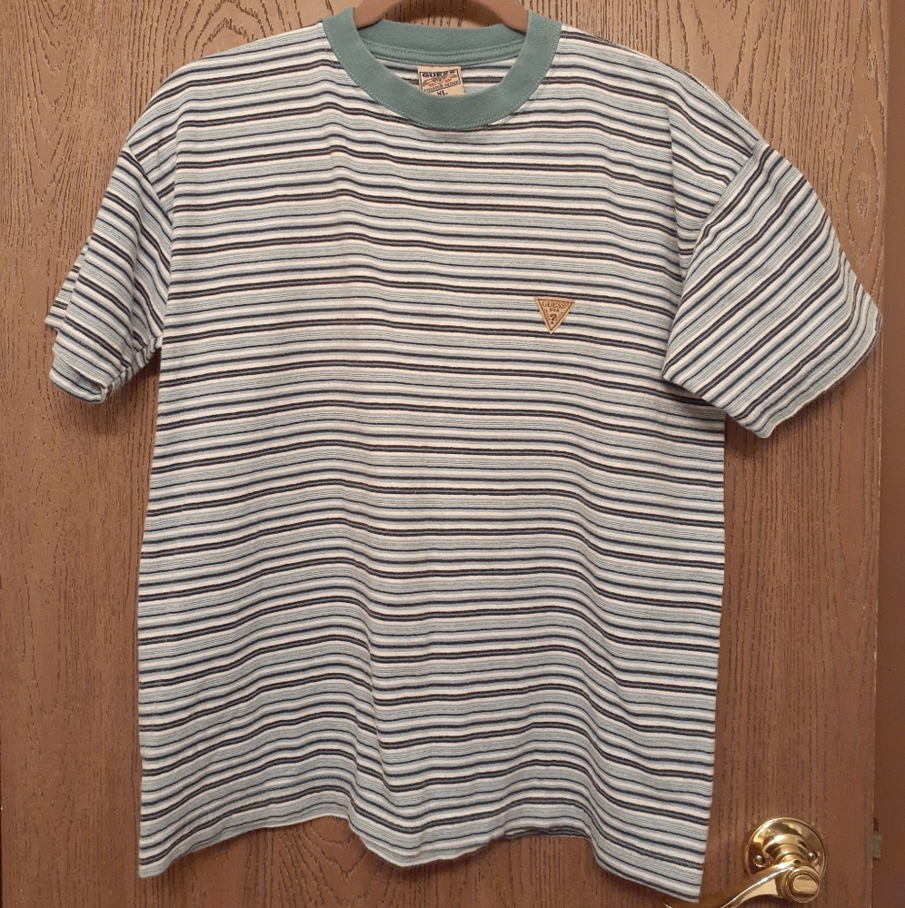 VINTAGE GUESS JEANS TSHIRT